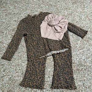 Baby girl lot - 3 outfits - size 6-12m